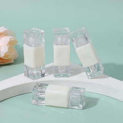 ホワイトダイヤモンド 2.6ml ブラシ付きの唇ガラスチューブ,色はカスタマイズできます