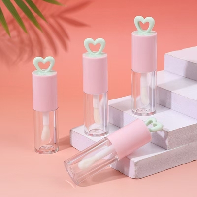 オーダーメイド カラー 7ml ホールハート プラスチック リップグラスチューブ ポータブル リップグラスパッケージ