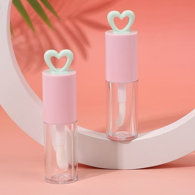 オーダーメイド カラー 7ml ホールハート プラスチック リップグラスチューブ ポータブル リップグラスパッケージ