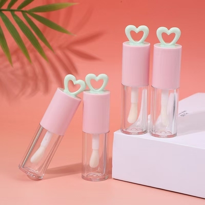 オーダーメイド カラー 7ml ホールハート プラスチック リップグラスチューブ ポータブル リップグラスパッケージ
