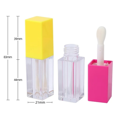 ブラシ付きの四角形プラスチック唇ガラスチューブ 化粧品タイプ 唇光 カスタムカラー 4.9ml