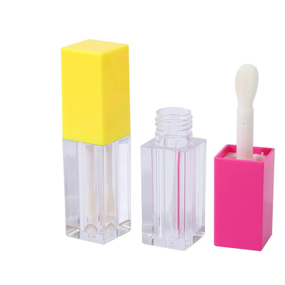 ブラシ付きの四角形プラスチック唇ガラスチューブ 化粧品タイプ 唇光 カスタムカラー 4.9ml