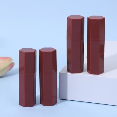 リップスティック・ブラッシュ・スティックと光り輝く効果のための六角プラスチックリップスティックチューブ 5mlサンプル提供