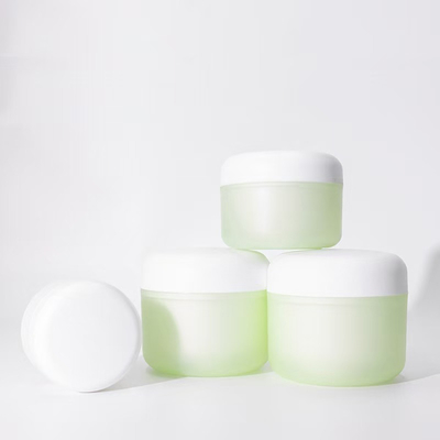 美容用スキンケアに使用される50gプラスチック製の精巧な空気の無いクリームボトル