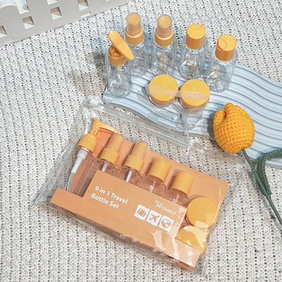 ホットスタンピング 50ml パーソナライズされた色肌ケア旅行セットのためのプラスチックボトル