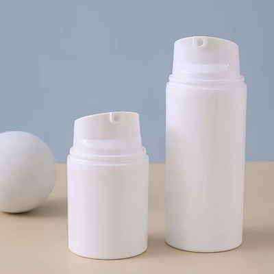 普通のパッケージ 30ml プラスチック空気のない配給ポンプ ボトル サポート カスタマイズ