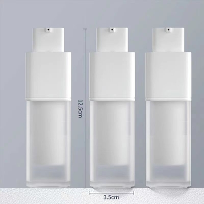 30ml 50ml プラスチックのPP四角式空気のないボトルとポンプ