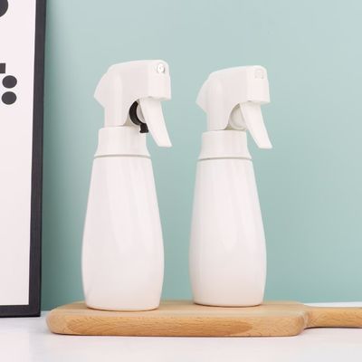 新しいデザインの連続トリガースプレーヤー 100-500ml容量と細い霧適用のためのカスタマイズされた色