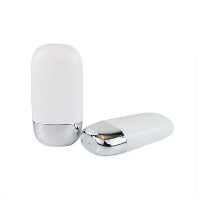 卸売プラスチックPP日焼け止めクリームボトル、シルバーダブルシェルキャップ付き、30gと50gサイズ