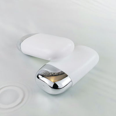 卸売プラスチックPP日焼け止めクリームボトル、シルバーダブルシェルキャップ付き、30gと50gサイズ