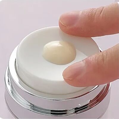 交換可能なインナーライナー付きアクリルエアレスジャー 50g – スキンケア用真空ディスペンサー