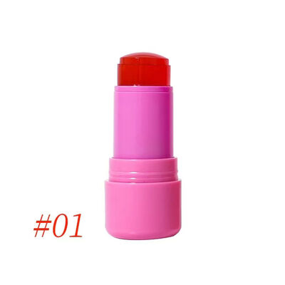 スタイリッシュなデザイン 5ml リップグロスチューブ 精密な適用のためにカスタマイズされた色