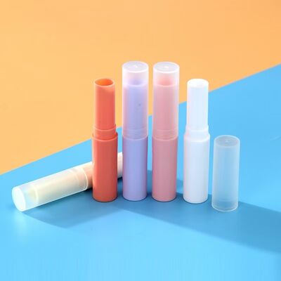 卸売 3 グラムプラスチックシリンダーリップスティックチューブ空の包装マットチューブリップケアバーム用