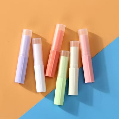 卸売 3 グラムプラスチックシリンダーリップスティックチューブ空の包装マットチューブリップケアバーム用